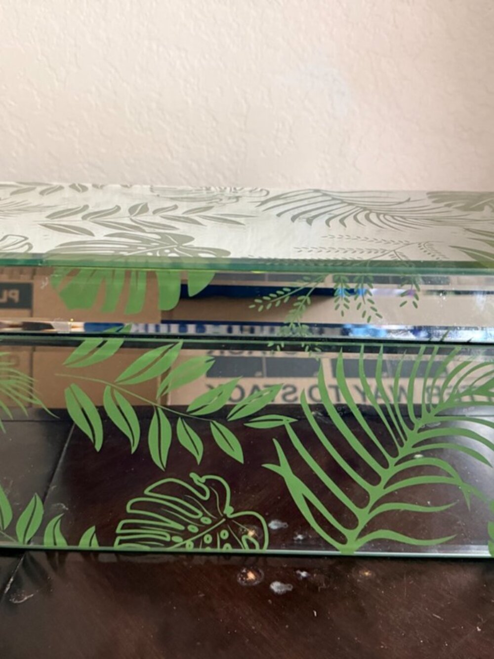 Mirrored Green Leaf Jewelry Box - Picture 4 of 4